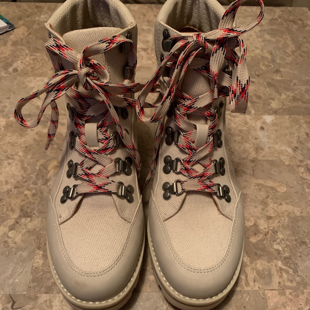 Gently Worn Beige Crown Vintage Booties - Like New!